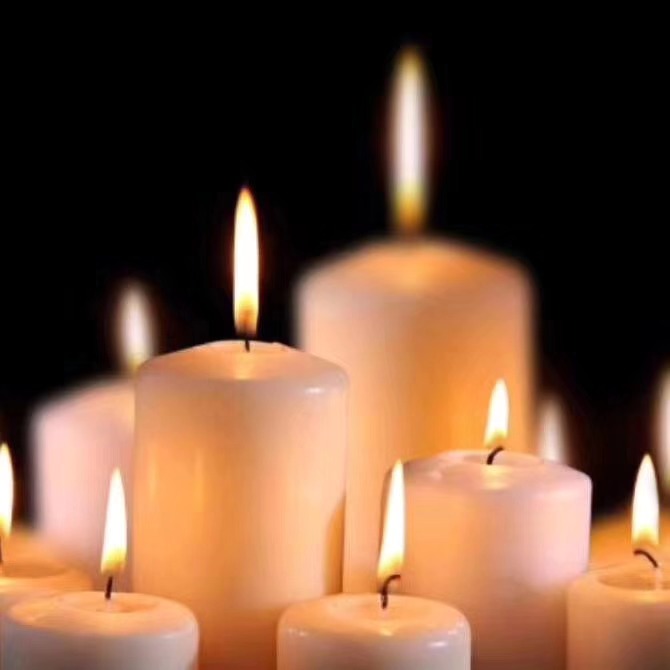 蜡烛.jpg 蜡烛.jpg